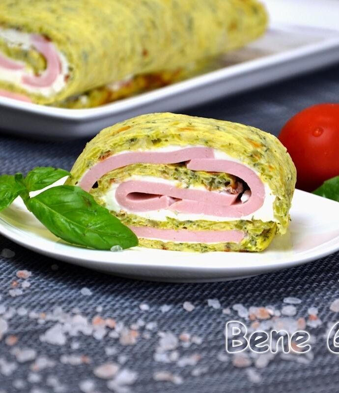 Кабачковий рулет з вершковим сиром та ковбасою